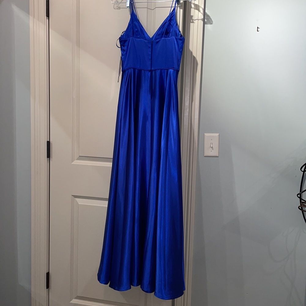 PROM DRESS!! - Picture 2 of 4